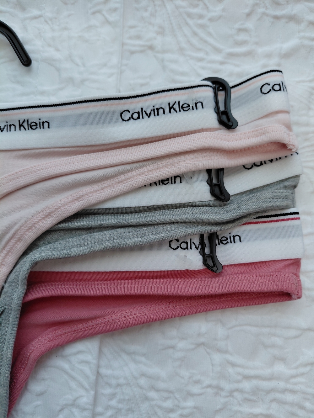 Calvin Klein Dusty Rose,Light Pink & Gray Thong 3-Pack Sz S - Picture 3 of 9